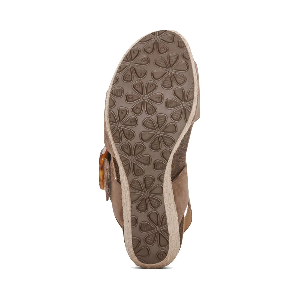 Sandale à talon compensé Ashley pour femme Aetrex en taupe