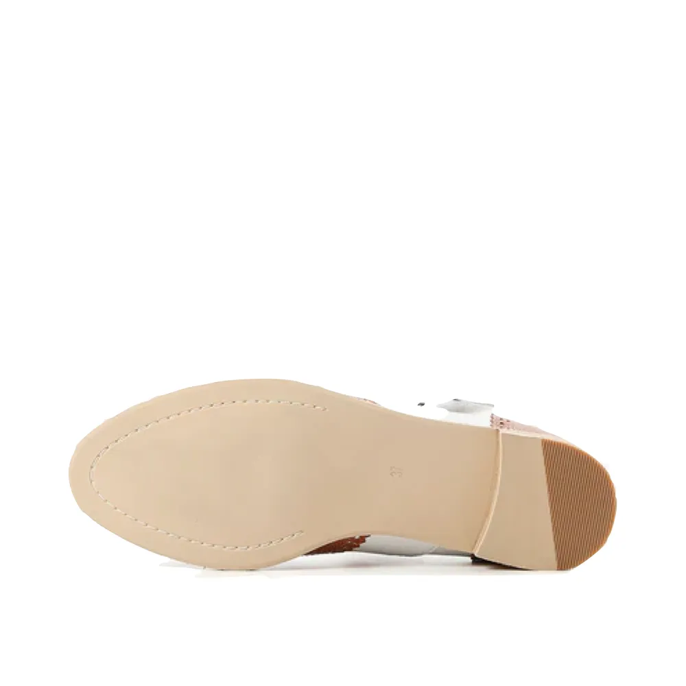 Escarpins Mary Jane en cuir à ailes ceinturées pour femmes en noir, marron/blanc