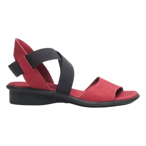 Arche Femme Satia Massai Nubuck Rouge