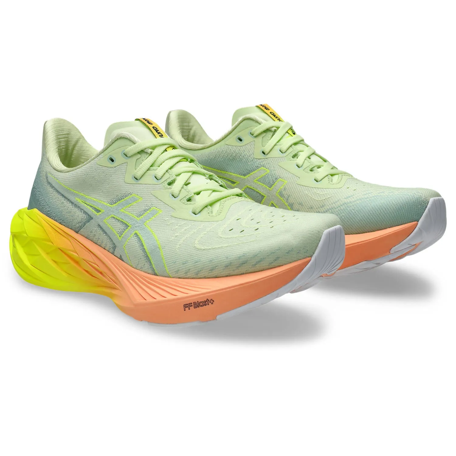 Chaussures de course sur route pour hommes ASICS Novablast 4 Paris