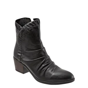 Bottes habillées pour femmes Bueno Connie à talon avec fermeture éclair latérale en cuir noir