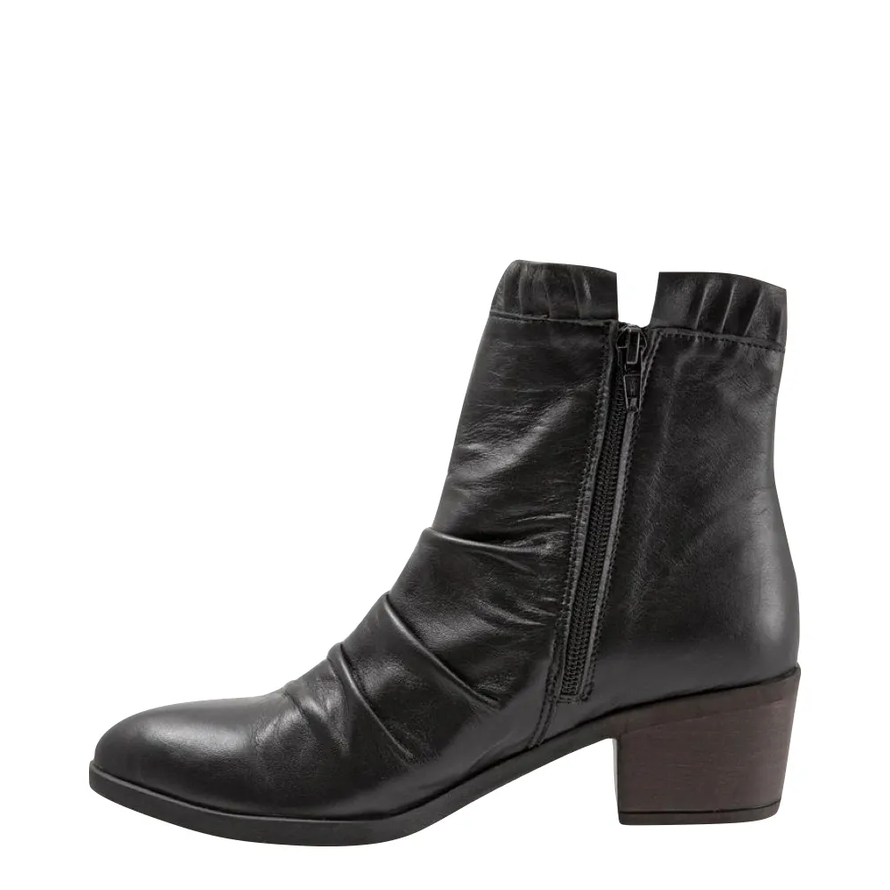 Bottes habillées pour femmes Bueno Connie à talon avec fermeture éclair latérale en cuir noir