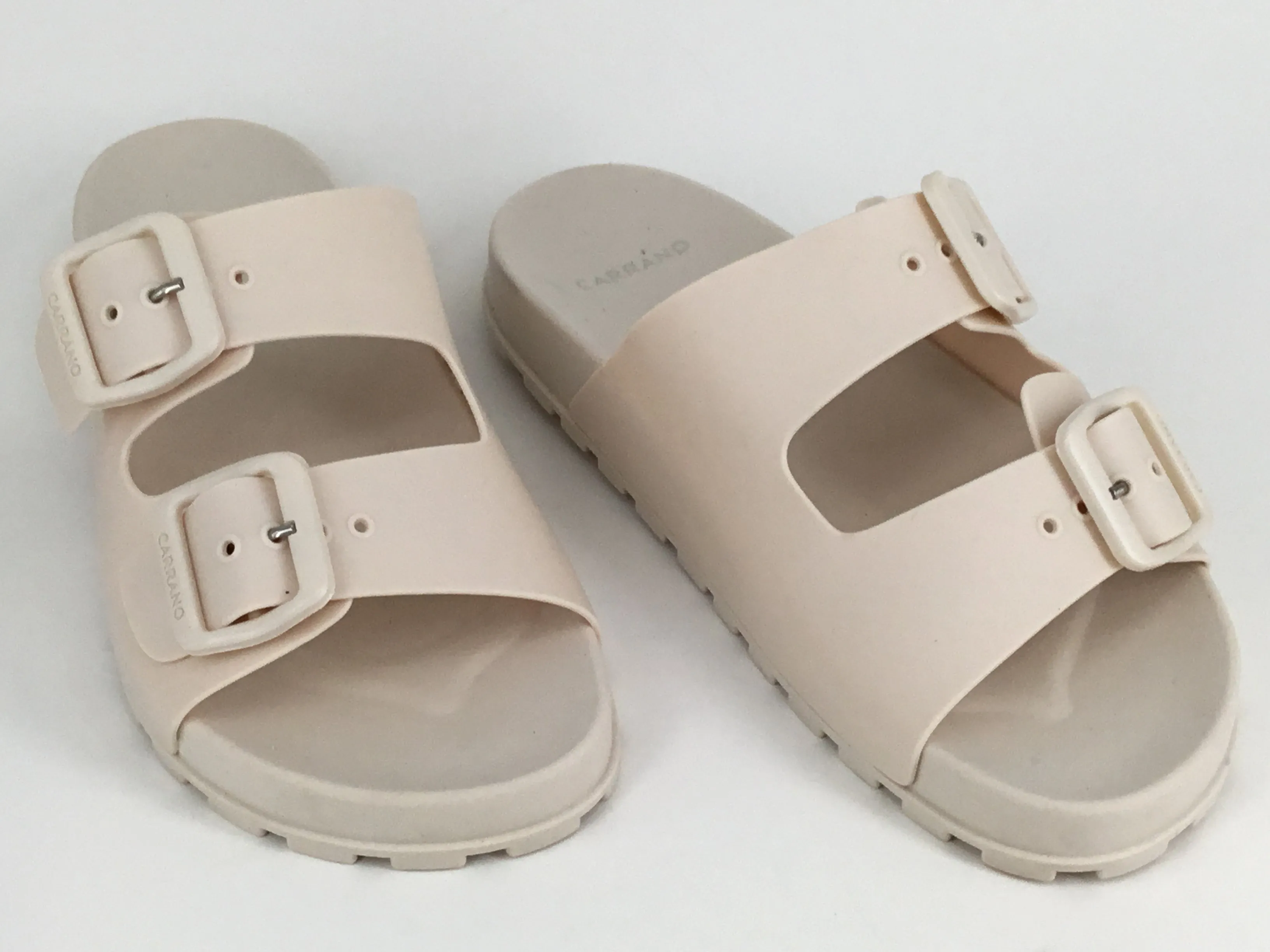 Carrano Dior disponible en 9 couleurs