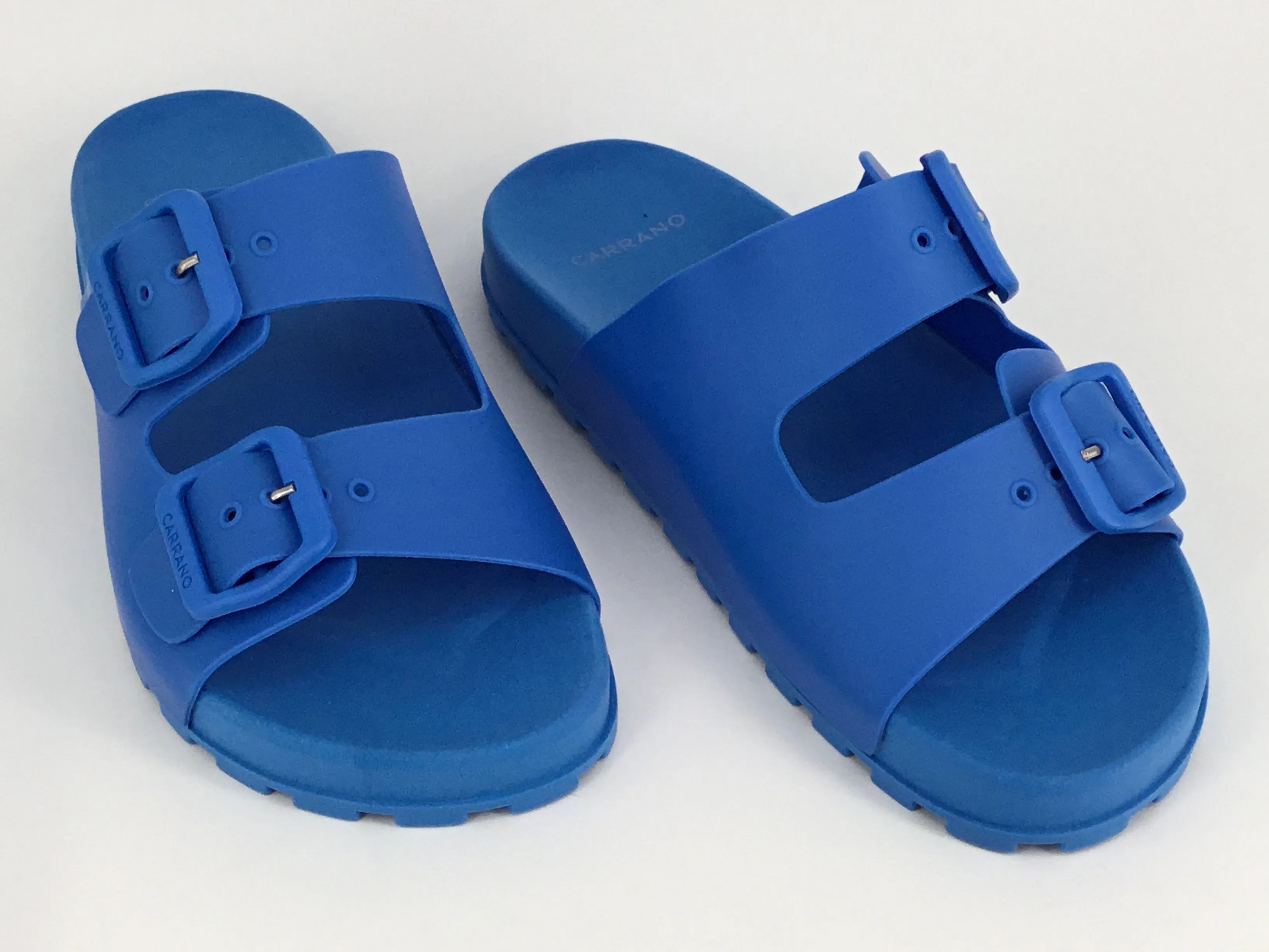 Carrano Dior disponible en 9 couleurs