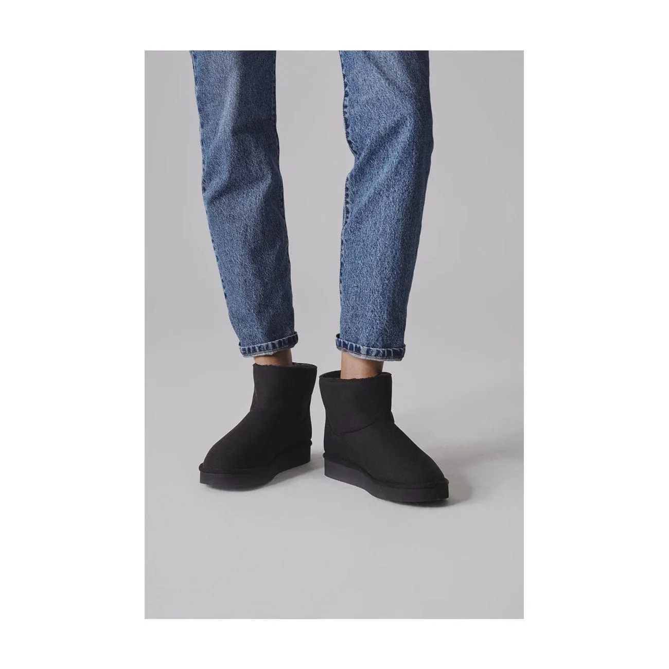Bottes courtes unisexes Classic Crystal en simili fourrure végane | Plusieurs couleurs