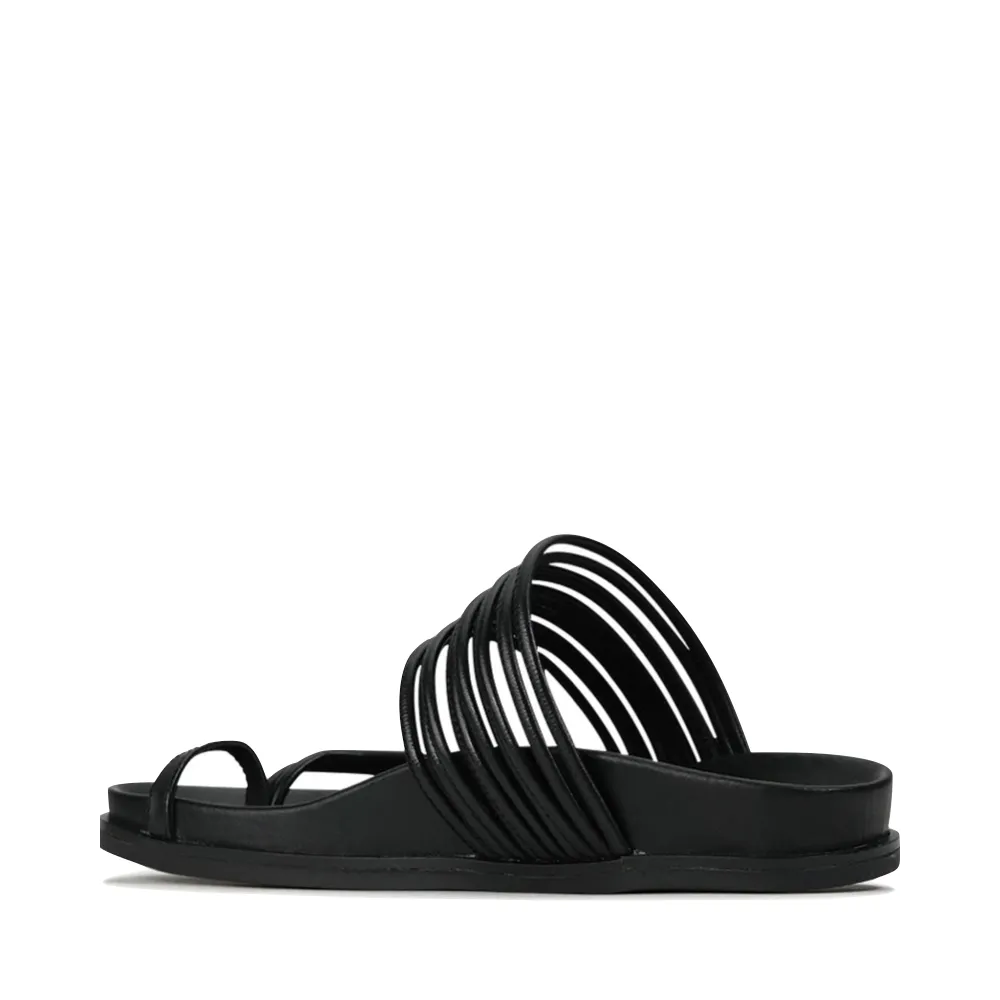 Sandale Carmella à boucle d'orteil pour femme EOS en noir