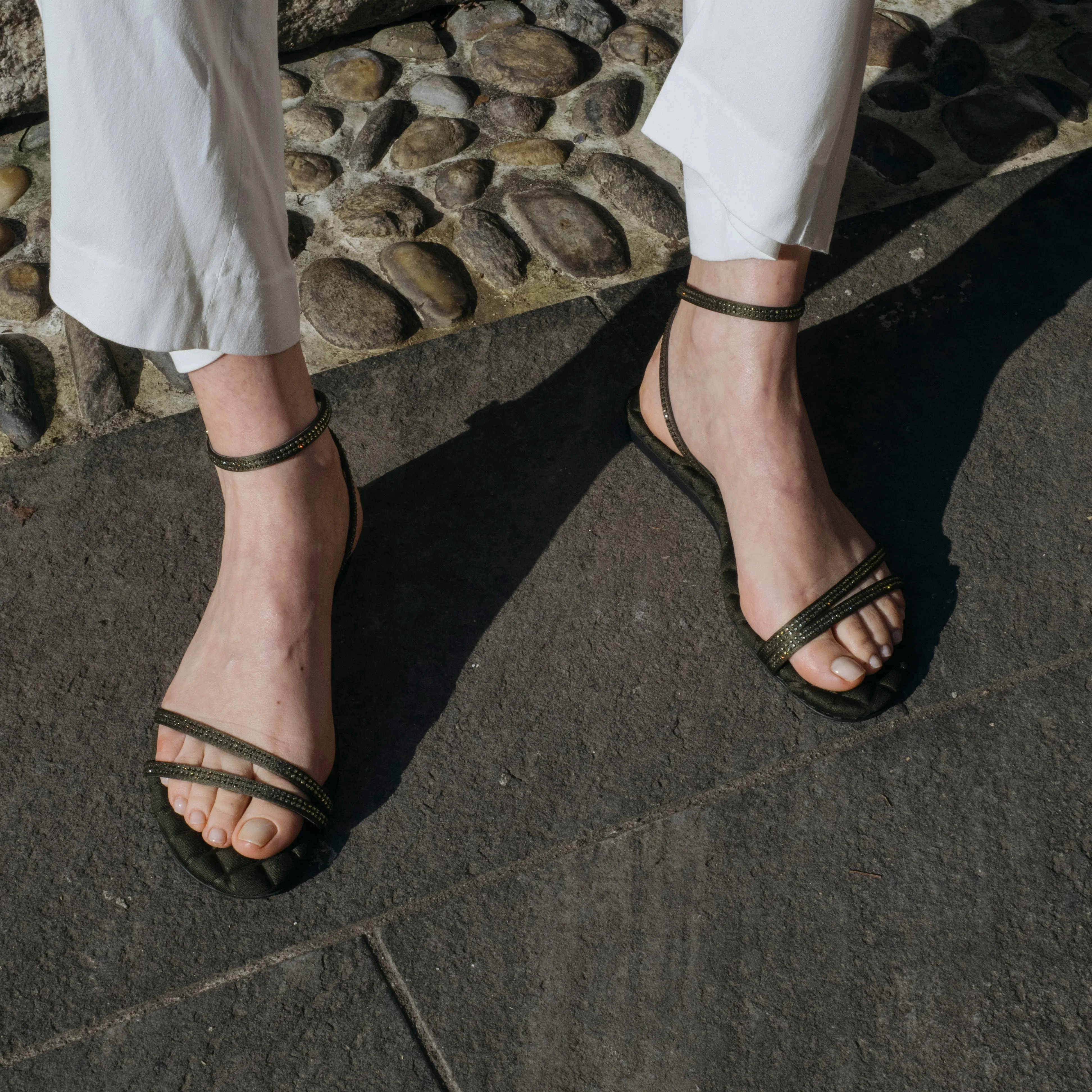 Sandales Faye Vegan en coton rembourré | Cristal militaire