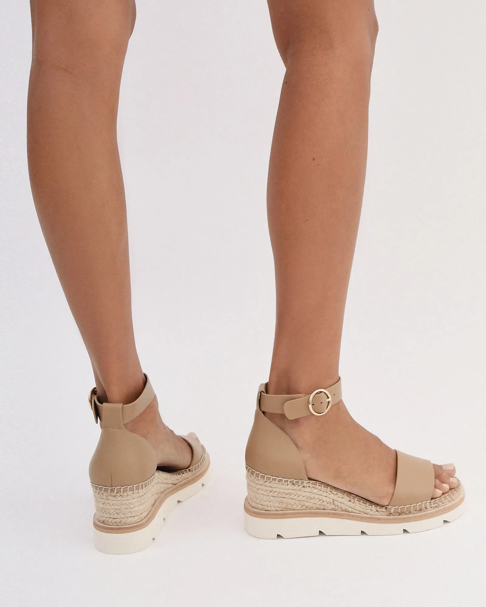 WEDGES KELLY À TALON MOYEN EN CUIR TAN