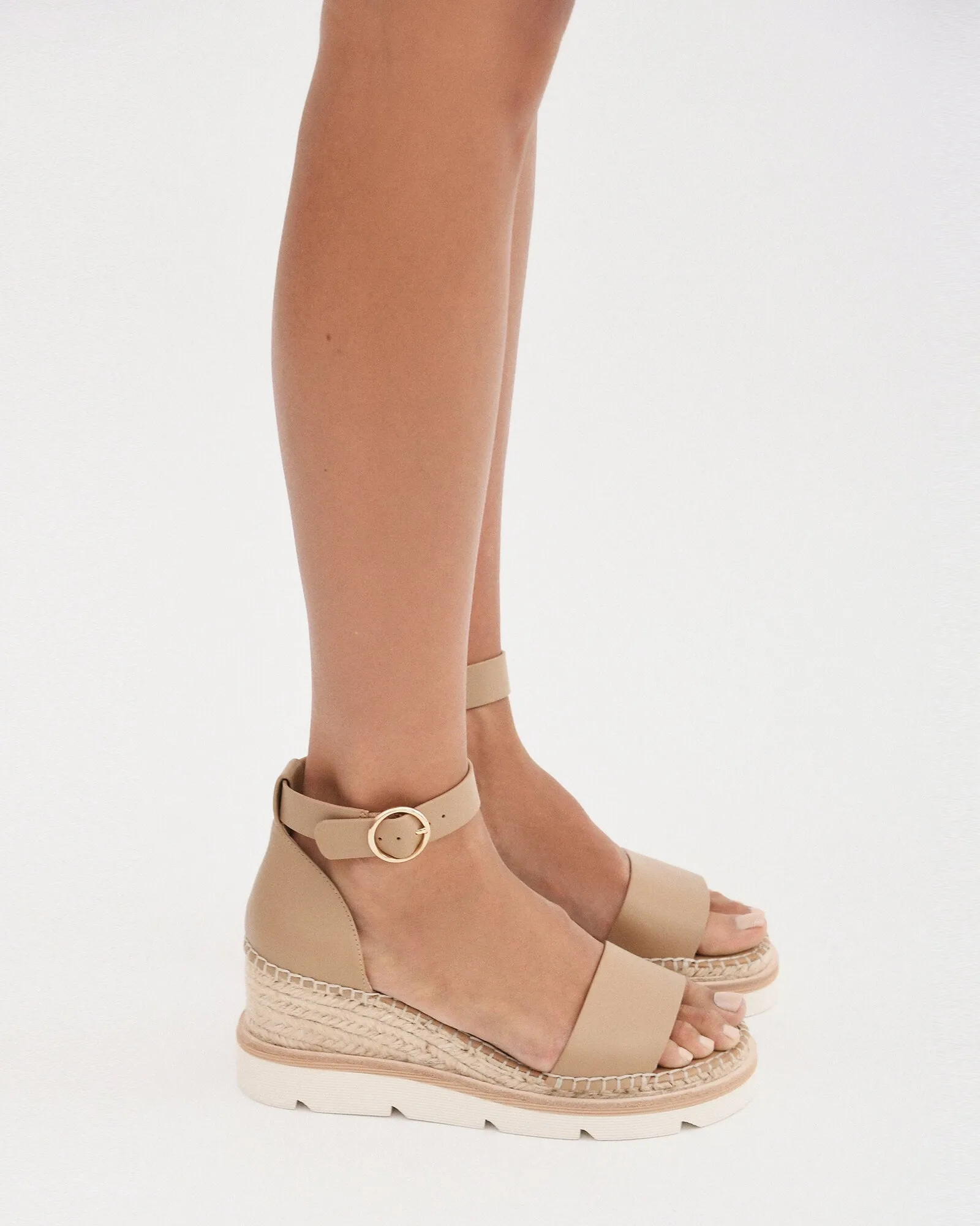 WEDGES KELLY À TALON MOYEN EN CUIR TAN