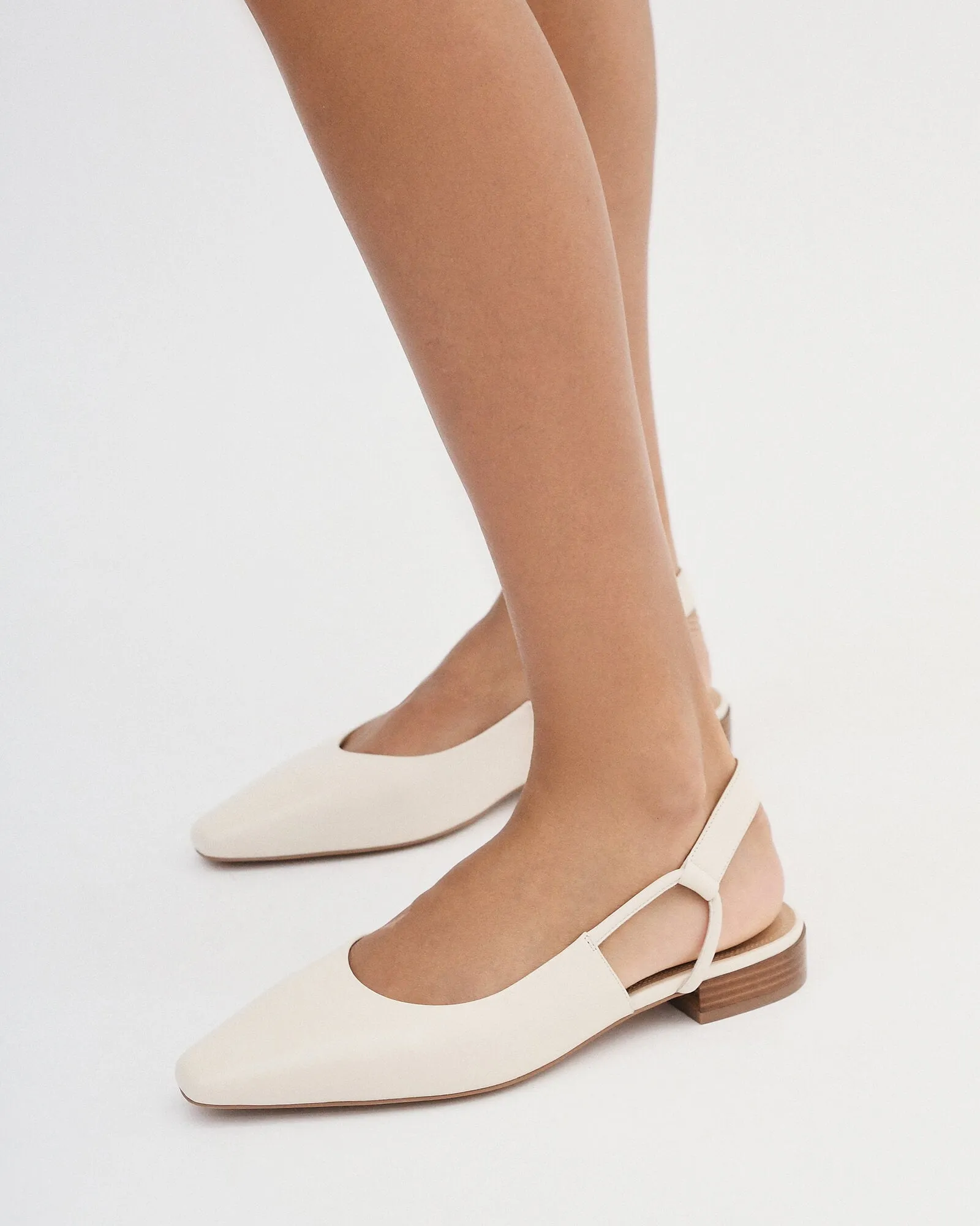 LARISSA DRESS FLATS EN CUIR BLANC CASSÉ