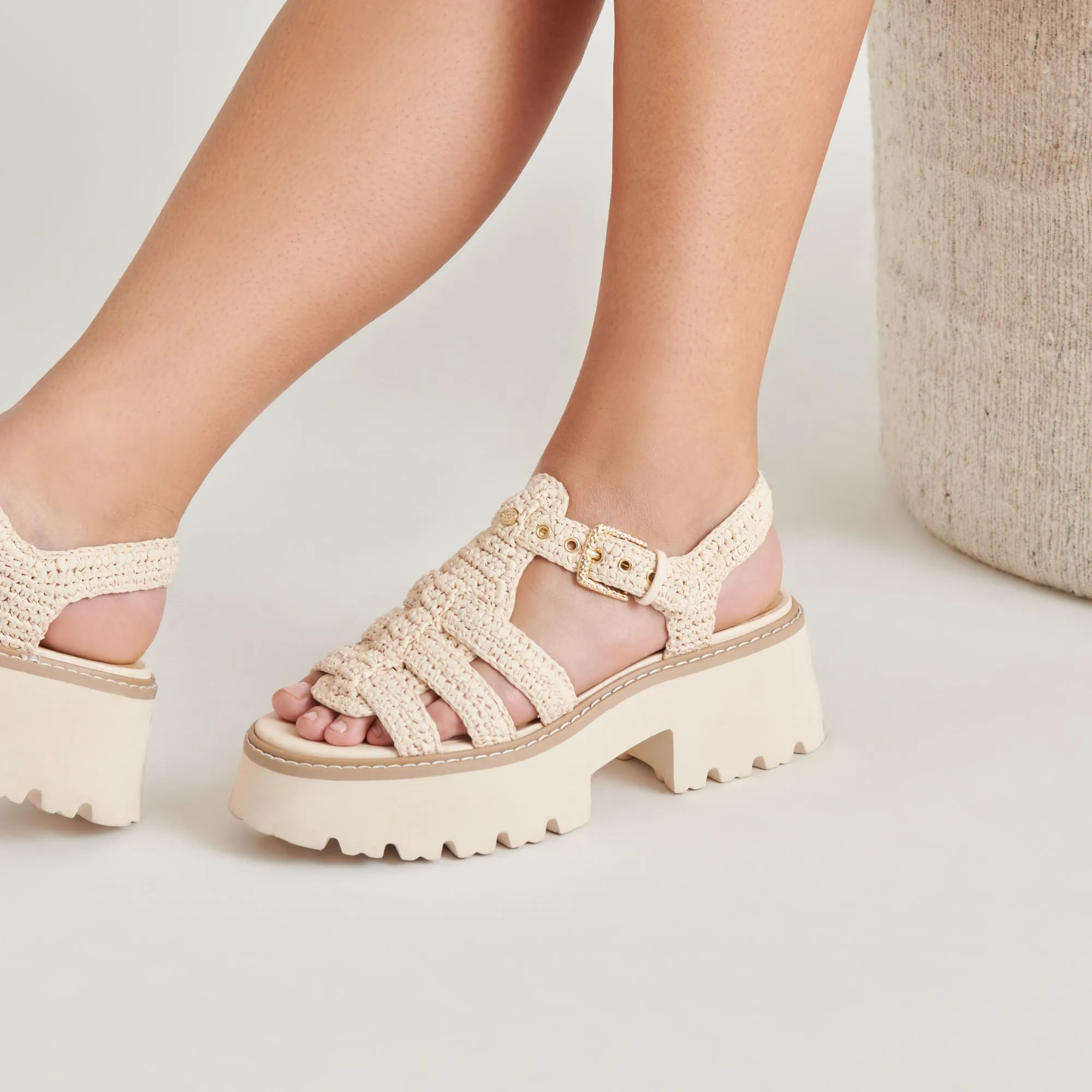 SANDALES À LACETS TRICOTÉES AVEC TISSU GRIS MOUTON