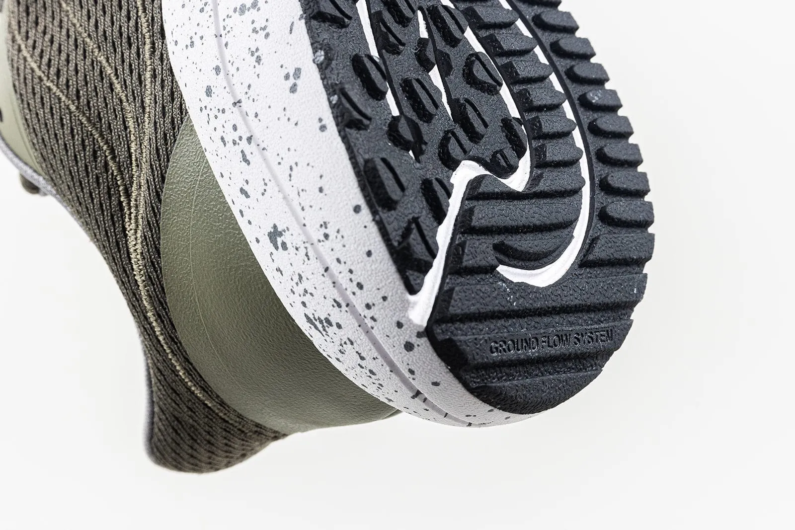 Chaussures de sport véganes pour hommes rechargeables et reliées à la terre | Eclipse