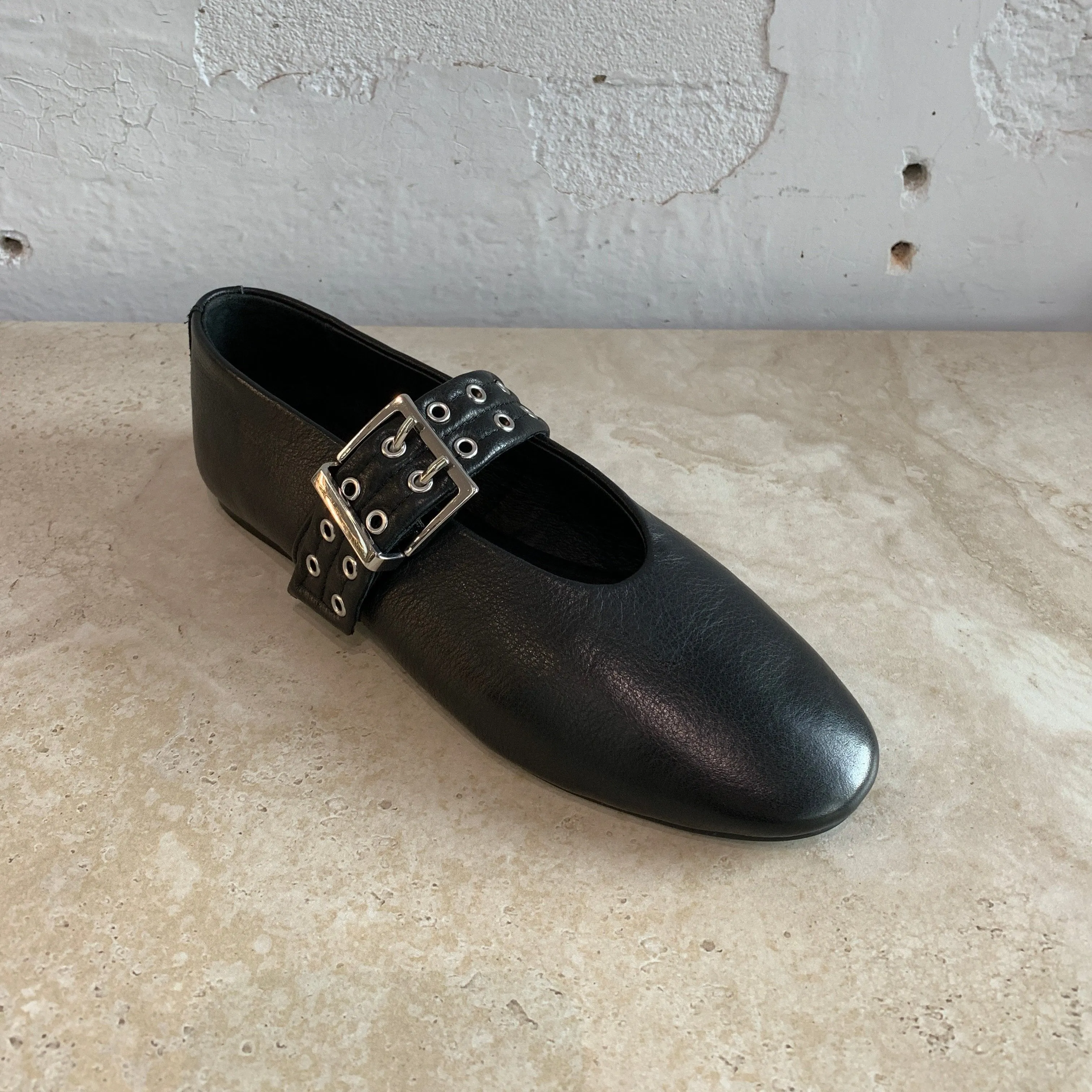 Chaussures en cuir noir Mollini Hearts_Mollini
