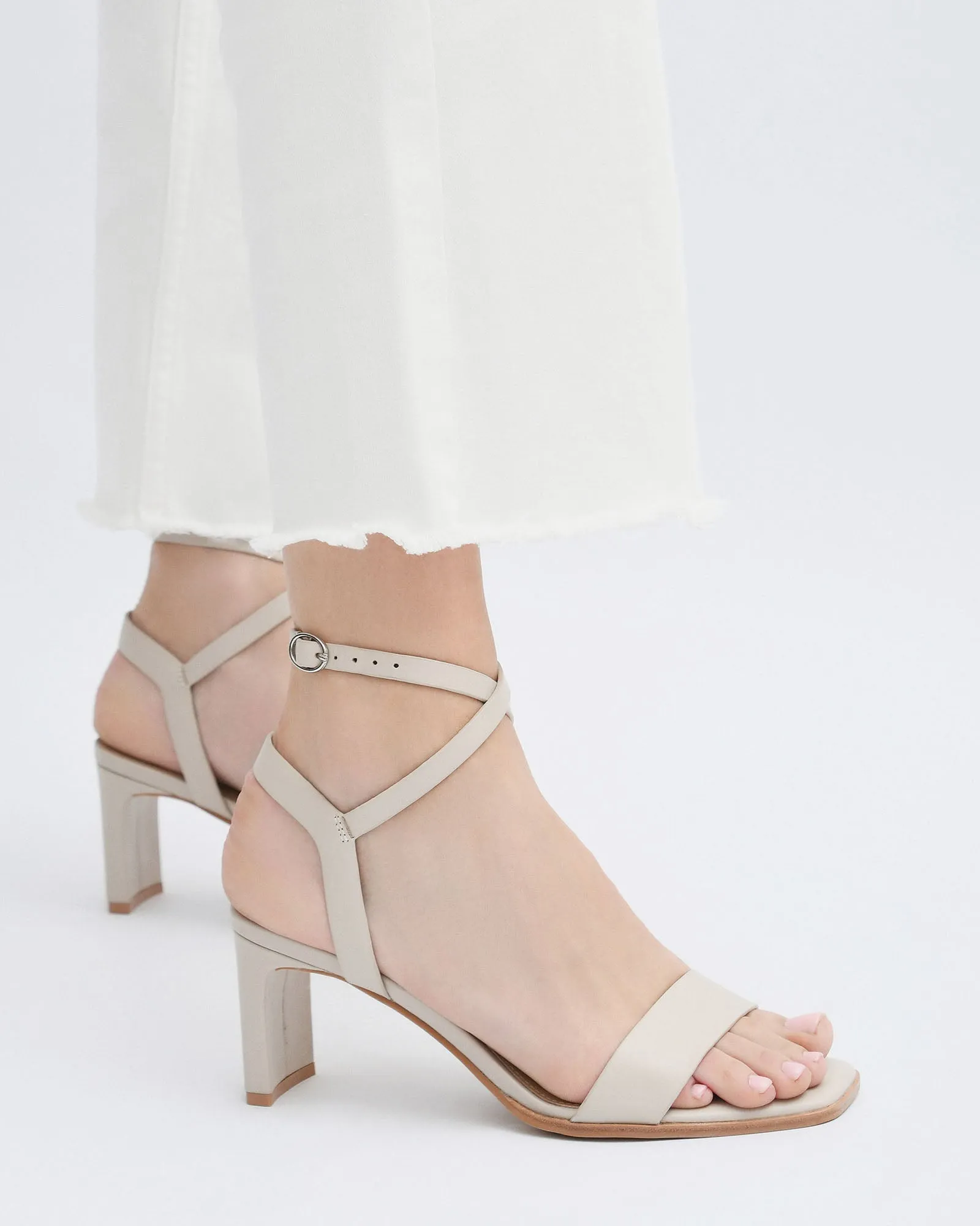 SANDALES NATSU À TALON MOYEN EN CUIR BONE