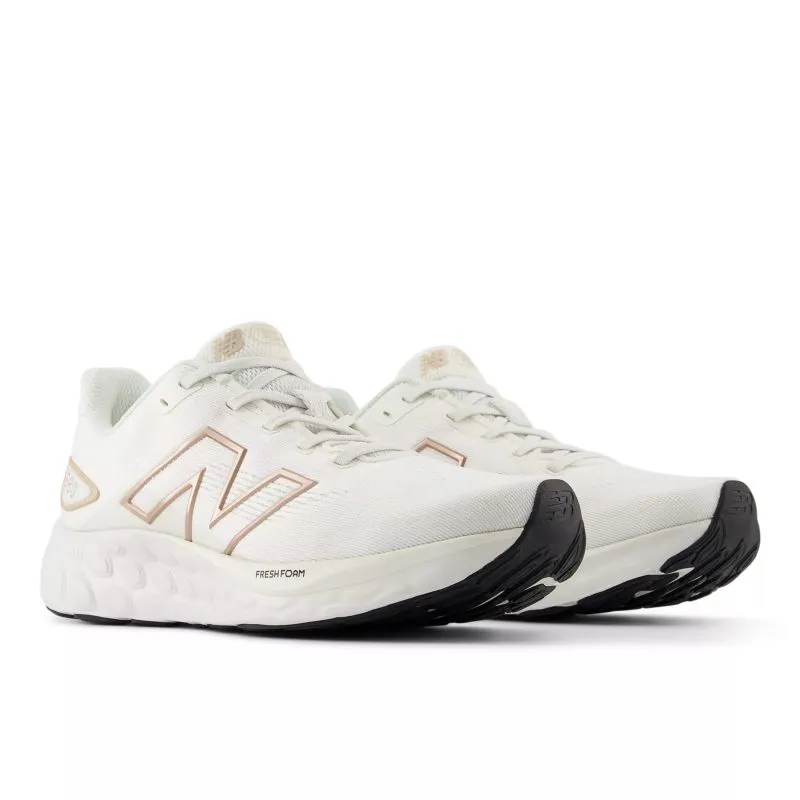 Chaussures de course pour femmes New Balance Fresh Foam X 680v8 D WIDE