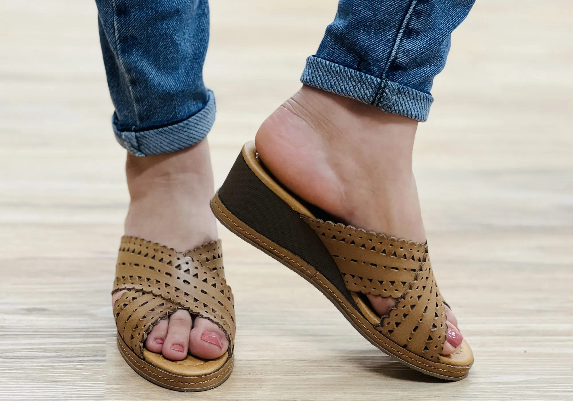 Nouvelles Sandales à Plateforme en Cuir pour Femmes Tory Fabriquées au Brésil - Chaussures New Face