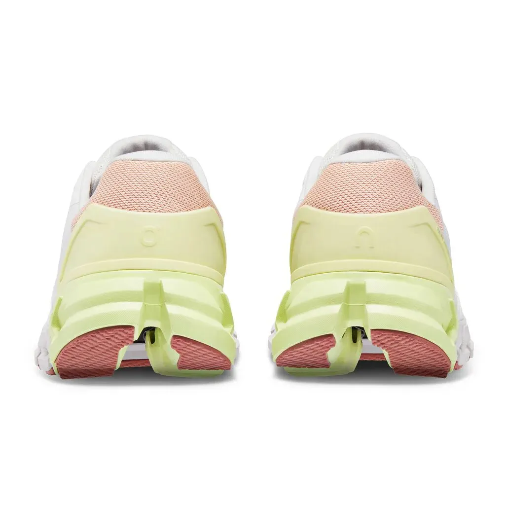 Chaussures de course On Cloudflyer 4 pour femme