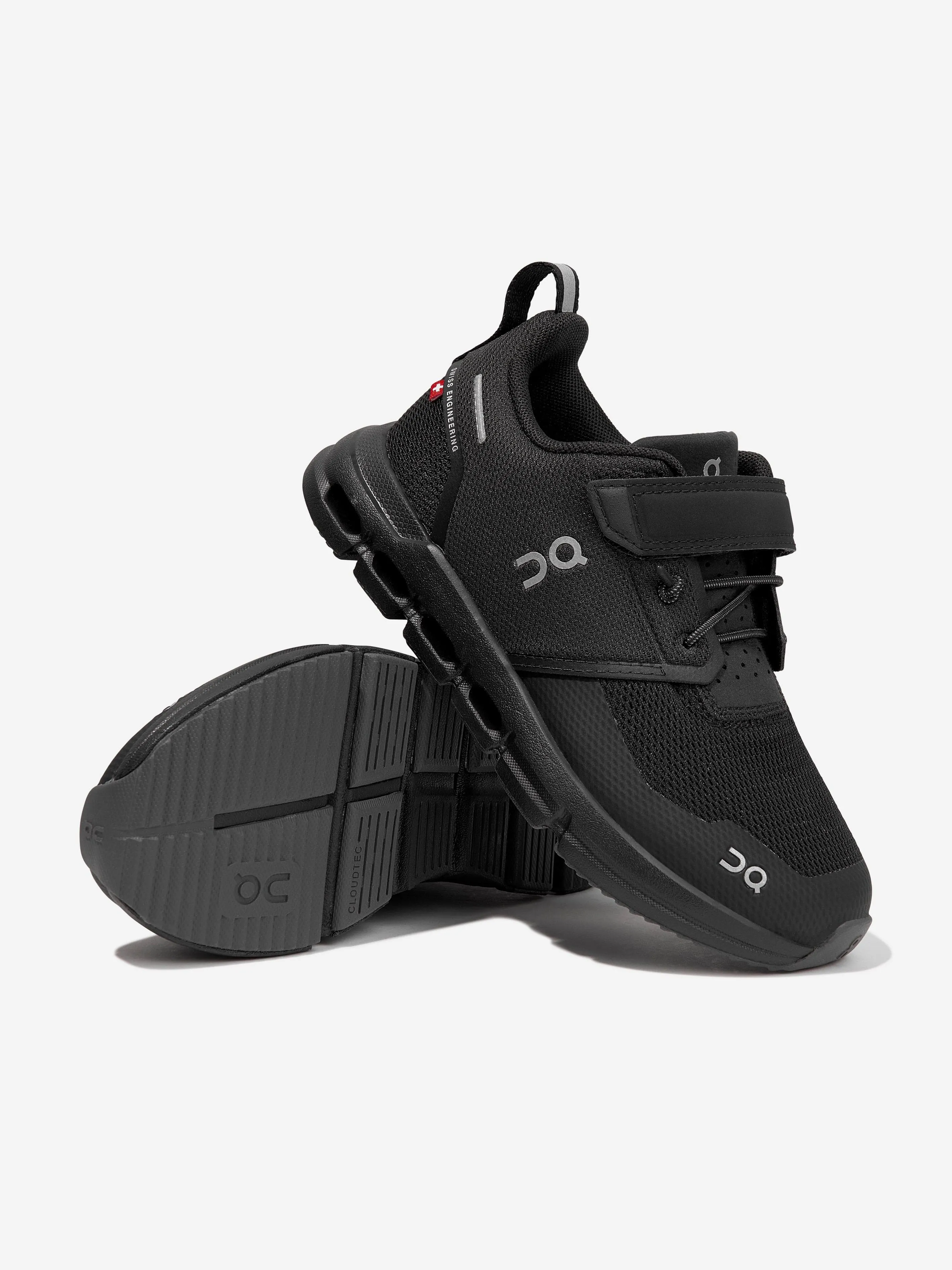 On Running Kids Cloud Play Trainers en Noir