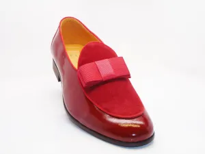Mocassin à enfiler en cuir verni et daim rouge