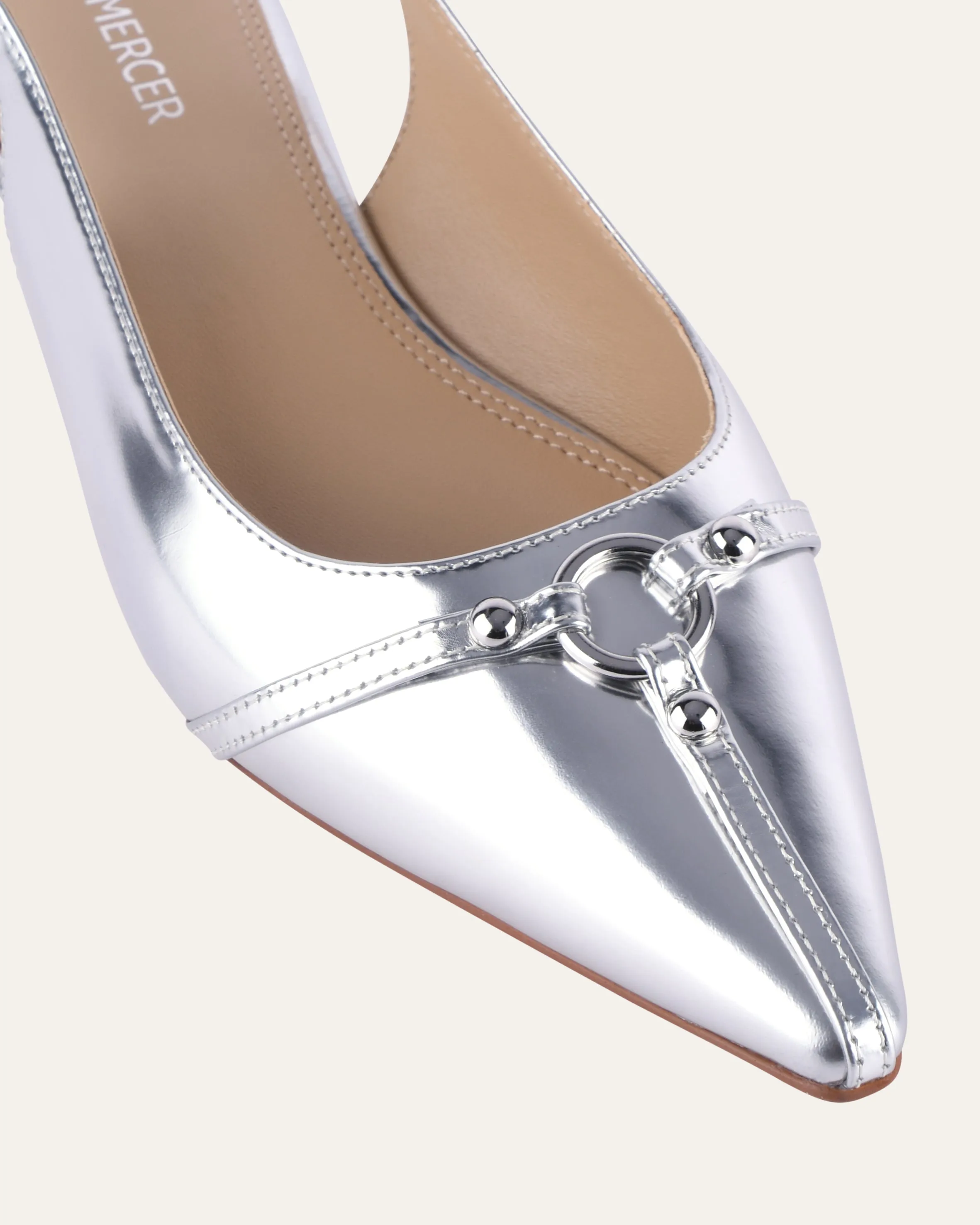 ESCARPINS VICTORIA EN CUIR VERNIS ARGENTÉ